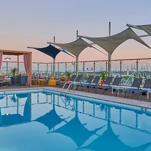 Hyatt Centric The Pike Long Hotel